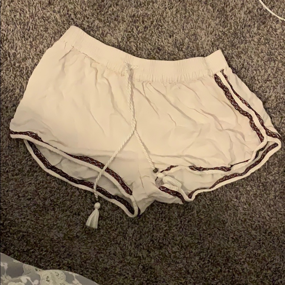 white cotton shortd